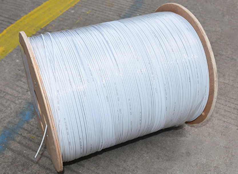 GJXH 2 Core Fiber Optic Drop Cable Butterfly Untuk Komunikasi Telekomunikasi Dalam Ruangan
