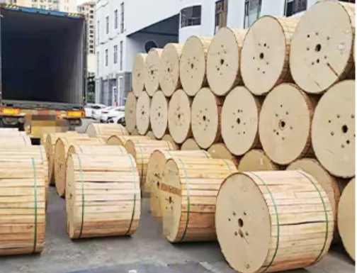 Iklan Kabel Serat Optik Mode Tunggal Luar Ruangan G652D / G657A1 / G657A2 PVC LSZH LSOH PE HDPE