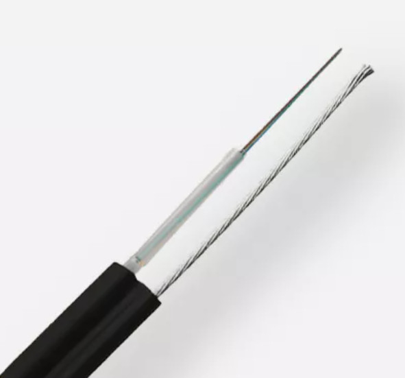 GYXTC8Y Outdoor Fig8 Kabel Serat Optik 2 4 6 8 12 Anggota Kekuatan Kawat Baja Inti Udara