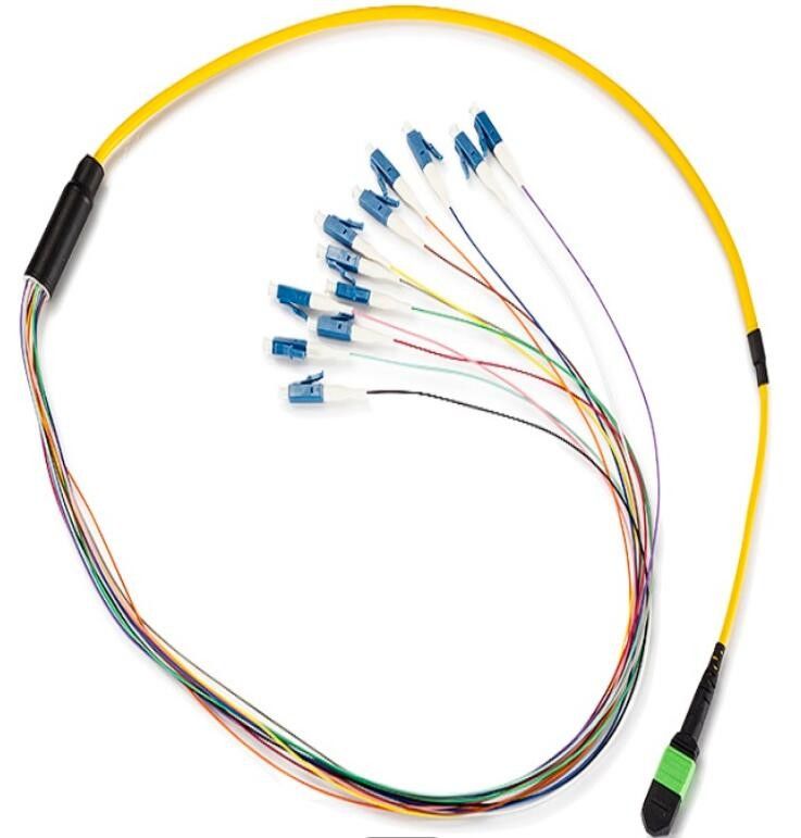 MTP Ke LC MPO Kabel Patch, Dia 0.9mm PVC MPO Fiber Optic Cable 12 Core