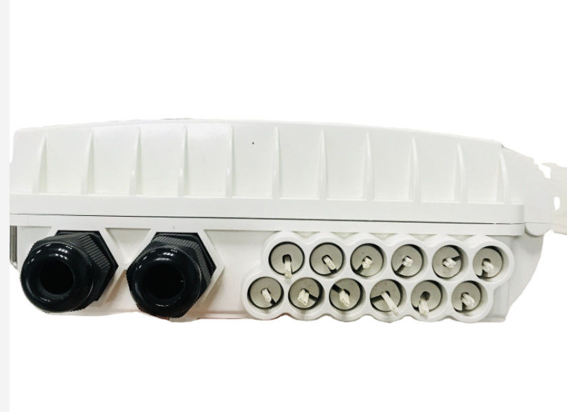 Kabinet Serat Optik 16 Inti Luar FTTH FTTB FTTX Jaringan Bahan PC / ABS